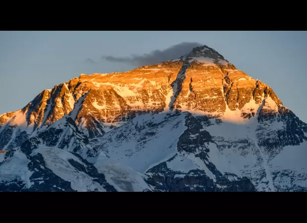 Foreign nationals on helicopter missing near Mt. Everest.