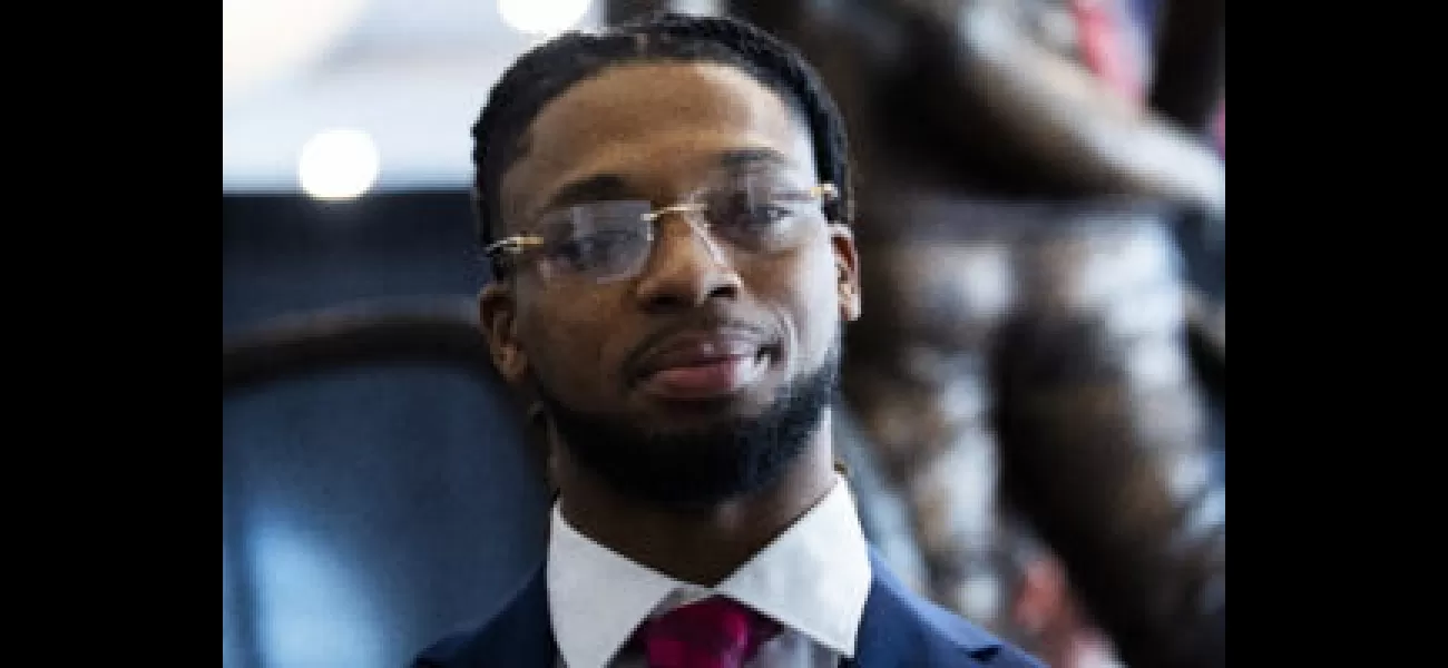 Damar Hamlin awards Buffalo Bills staff with emotion-filled appreciation at the Espys.