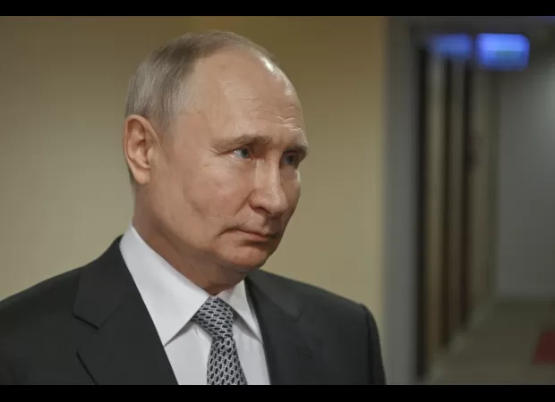 Wagner, from X Factor, has changed his look due to threats from Putin's supporters.