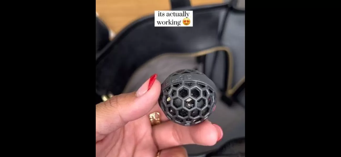 This £7 ball is great for catching crumbs and dirt in your bag.