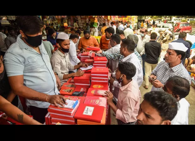 APMC traders demand repair of Navi Mumbai's onion-potato market, not demolition.