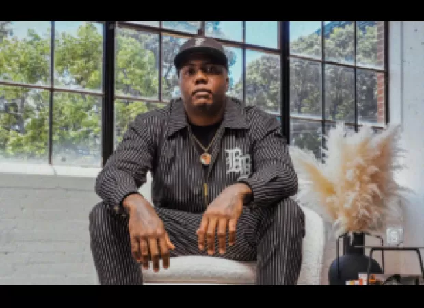 Jeffery Jackson is the owner of J. Squared Productions, a multimedia production company.

Jeffery Jackson is the owner of J. Squared Productions, a multimedia production company offering creative services.