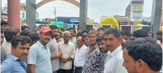 Farmers in Madhya Pradesh protest at Mandsaur Krishi Upaj Mandi against Govt. policies.
