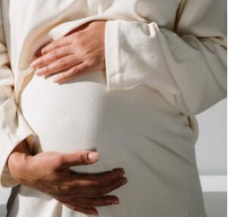 Mom in Texas denied maternity leave after having stillborn baby, despite rights to time off.