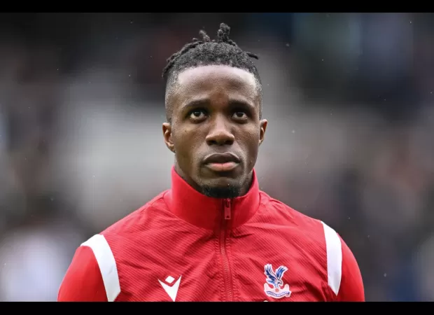 Chelsea make £39m bid for Michael Olise, but Manchester City also interested.