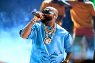 Davido donates $300K to Nigerian orphanages, benefiting over 400 children.