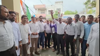 Congress protests stray cattle menace & poor roads in Madhya Pradesh.