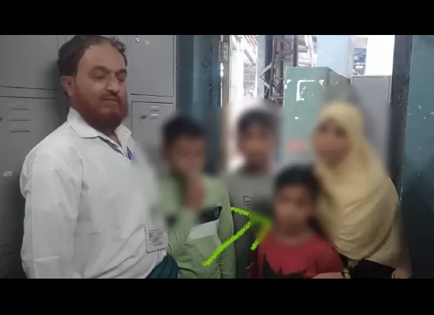 Dy. CTI of WR Mumbai Division reunites 9-year-old boy with family in an emotional act.