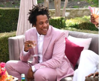 Jay-Z surprises a Black, family-owned Chicago Soul Food restaurant with a visit to show his support.