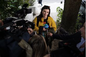 Irish celebs Annie Mac and Aisling Bea pay tribute to Sinéad O'Connor in London, honoring her as a 