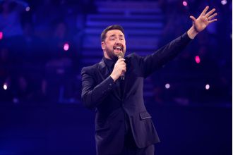 Jason Manford shocked to find hair growing in unexpected area: 