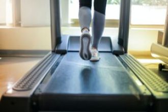 Mother of 4 tragically killed in an accident while using a treadmill at LA Fitness gym.