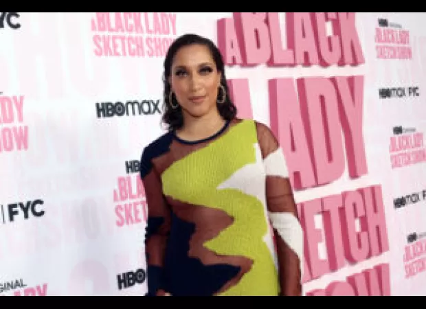 Robin Thede donates show wardrobe to nonprofit to help unhoused women get clothes.