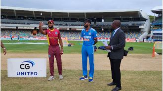 West Indies defeat India in 2nd ODI by 6 wkts, levelling the series 1-1 with Hope & Carty's help.