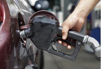 Gas prices rise 10 cents in 7 days; Mega Millions jackpot climbs above $1B.