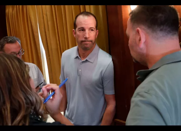 Mets' future uncertain after signing Scherzer and Robertson.