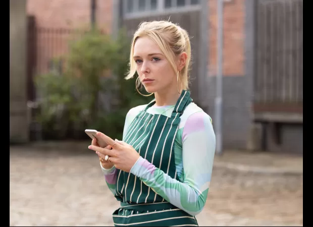 Lauren reveals something to Max that shocks him.