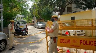 Delhi police issue traffic advisory as VHP holds protest in Delhi today over Haryana violence.