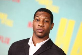 Jonathan Majors stars in the trailer for 'Loki' despite facing a domestic violence case.