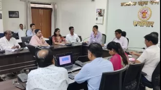 Collector assigns roles & responsibilities to new team of officials in Ujjain.