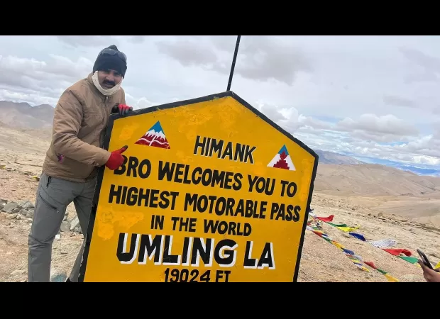 MBVV Inspector pedals to world's highest motorable pass in Ladakh - Khardung La.