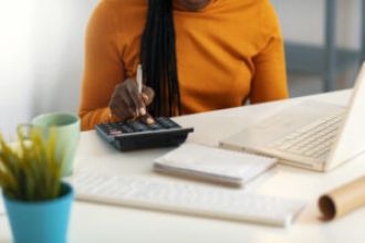 Benaisha Poole-Watson has started the first FDIC-insured bank owned by an Afro-Latina.