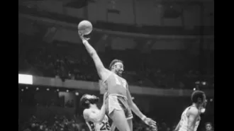 Wilt Chamberlain's 1972 NBA Finals jersey expected to sell for $4M at auction.