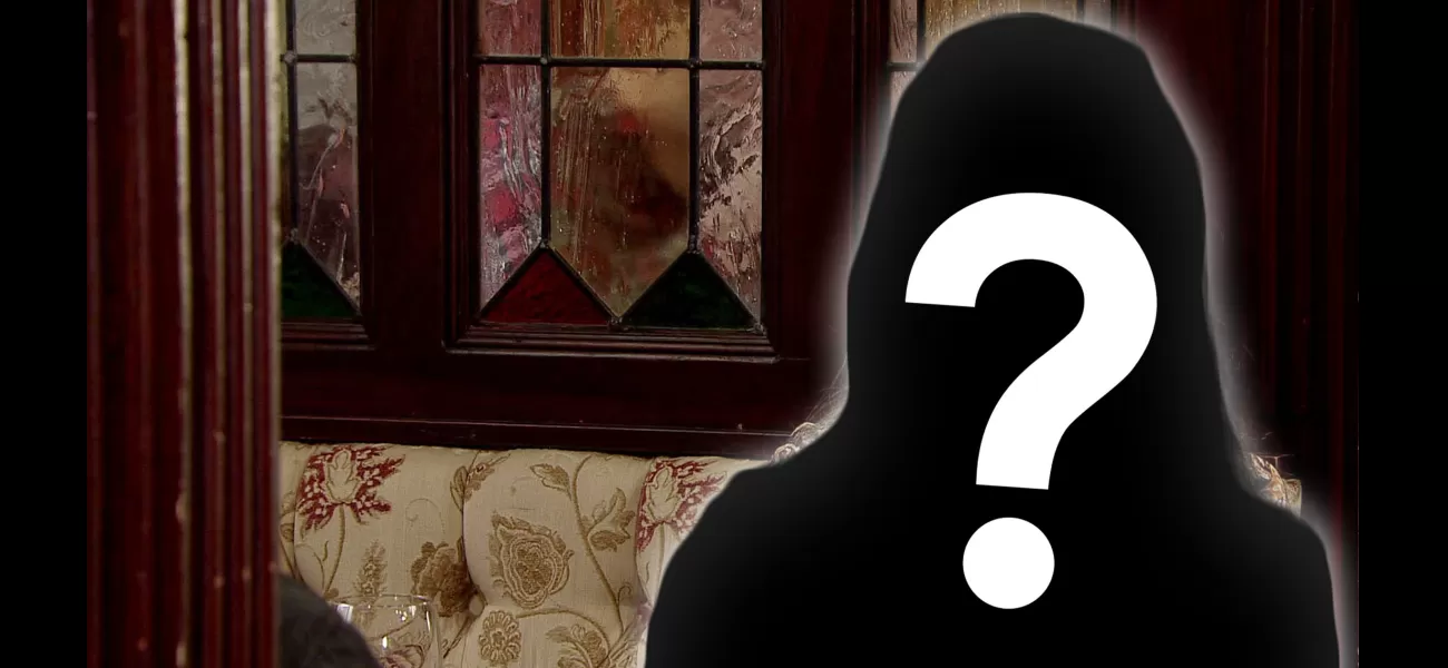 Award-winning actor to return to Coronation Street after 3 years away.