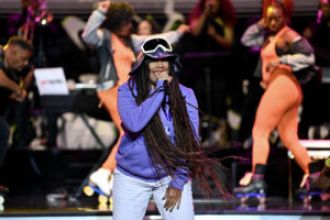 Monie Love shares her experience of being a hip-hop trailblazer and inspiring a new generation of female rappers.