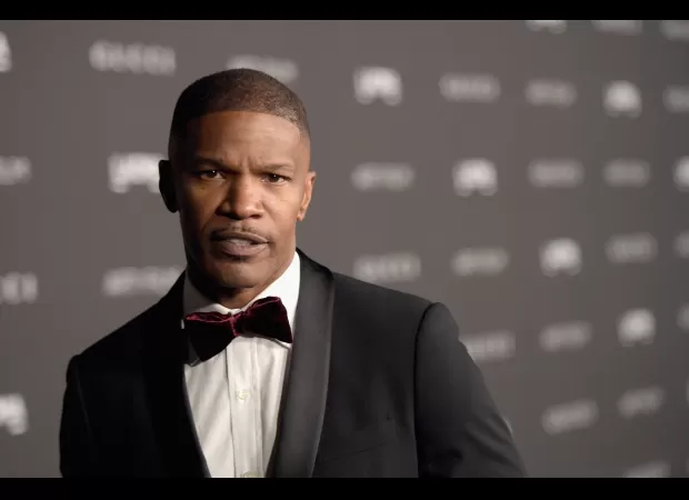 Jamie Foxx apologises to Jewish community for reportedly making antisemitic comments.