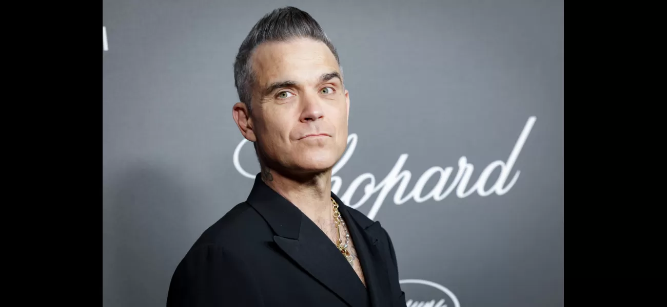 Robbie Williams seeks fillers to plump face after weight loss.