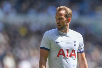Gary Neville claims Harry Kane doesn't want Bayern and hints at secret Man Utd move next summer.