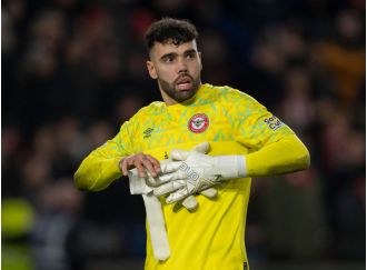 Peter Schmeichel criticizes Arteta's choice to bring in David Raya for Arsenal.