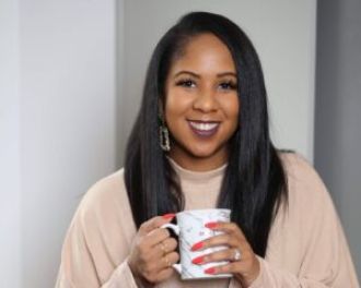 Alena Conley helps working moms manage their lives with her radical tips and executive coaching.