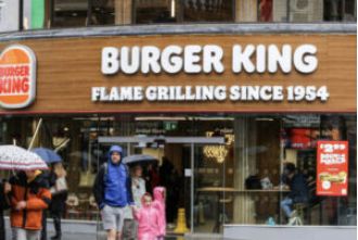 Employee receives unexpected $400K donations after receiving a small gift from Burger King.