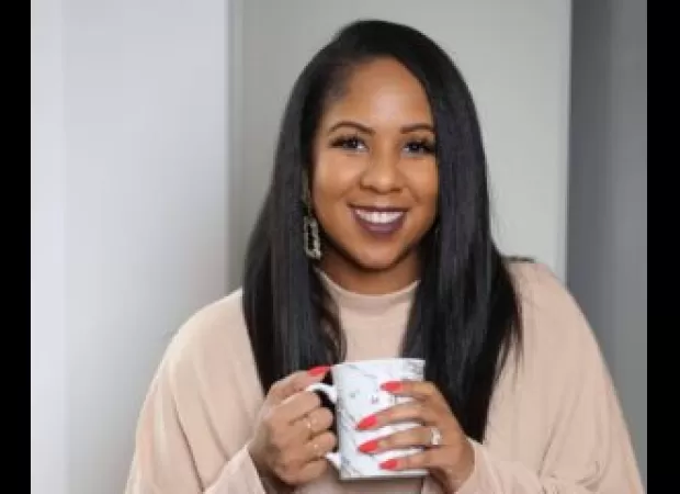 Alena Conley helps working moms manage their lives with her radical tips and executive coaching.