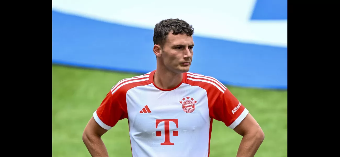 Manchester United pursue signing of Bayern Munich's Benjamin Pavard.