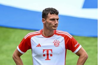 Bayern reject Man Utd's bid for Pavard but talks still ongoing.