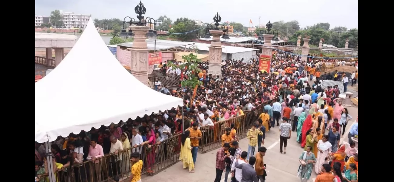 More than 3 lakh visitors took Mahakal darshan in Madhya Pradesh on Sunday.