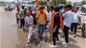 Hindu groups plan to continue their 