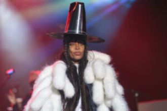 Erykah Badu sold all 1,000 boxes of her incense in a single day, despite a social media rift.