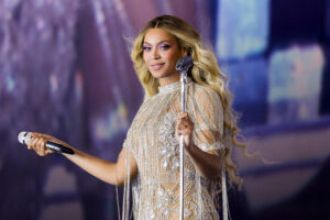Atlanta has declared June 24th 'Bey Day' to honor Beyoncé and celebrate her Renaissance Tour.

Atlanta has declared June 24th 'Bey Day' to honor Beyoncé and celebrate her Renaissance Tour.
