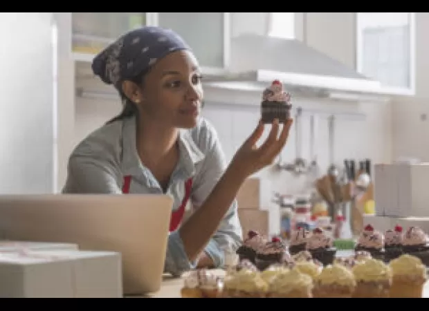 A Black-owned bakery in Knoxville, TN celebrates 25 years of success.