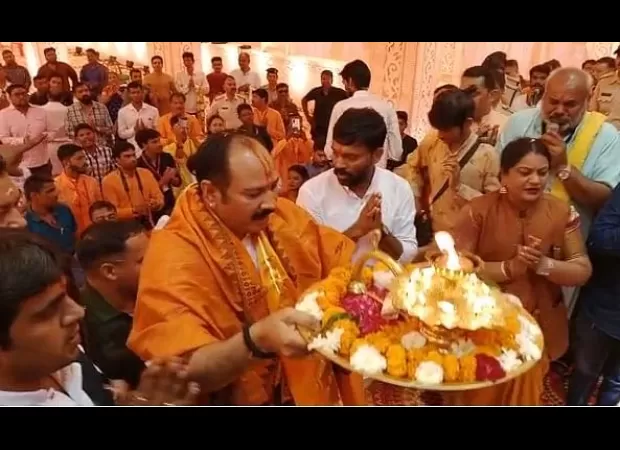 8 Lakh people attend Pradeep Mishra's Kanwar Yatra in Sehore, necessitating diversion of heavy vehicles.