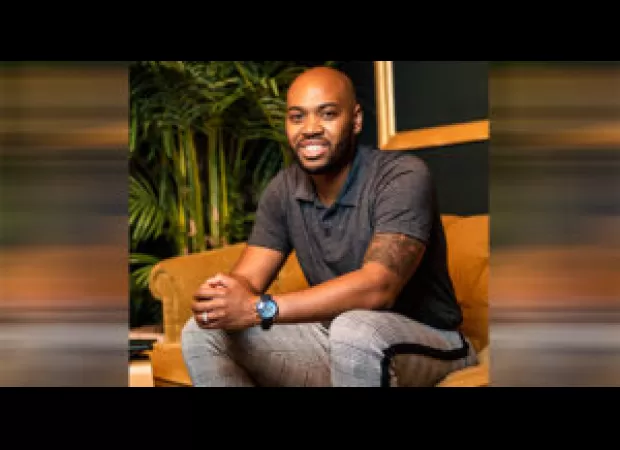 Entrepreneur helps coaches, course creators and business owners make $10M through their businesses.