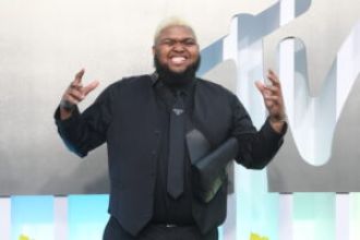 Comedian Druski has announced the launch of his sports agency '4Lifers', aiming to revolutionize the sports industry.