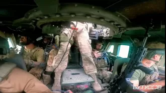 Ukrainian Humvee drives over a mine, crew survives terrifying experience.