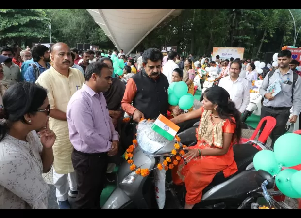 77 Divyangs in Indore received retrofitted two-wheelers under the Meri Mati Mera Desh Campaign.