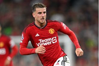 Ten Hag supports Mount to take on a new challenge at United.