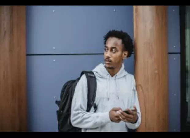 Unhoused man poses as student in Atlanta school to seek help.